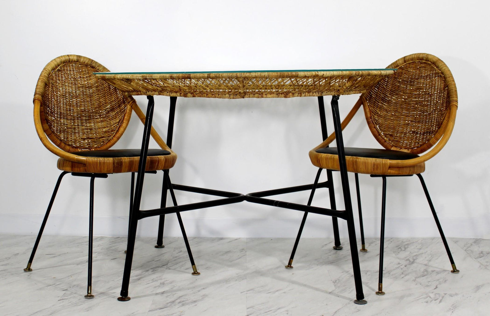 Iconic Mid Century Design Spring Clearance | April 5, 2020