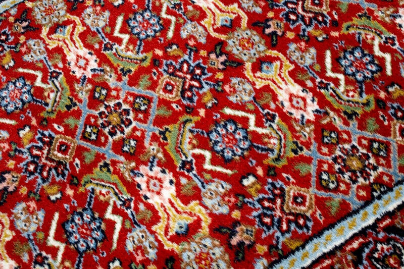 Aftab Middle Eastern Small Antique Rug Hand Knotted in India 100% Virgin Wool