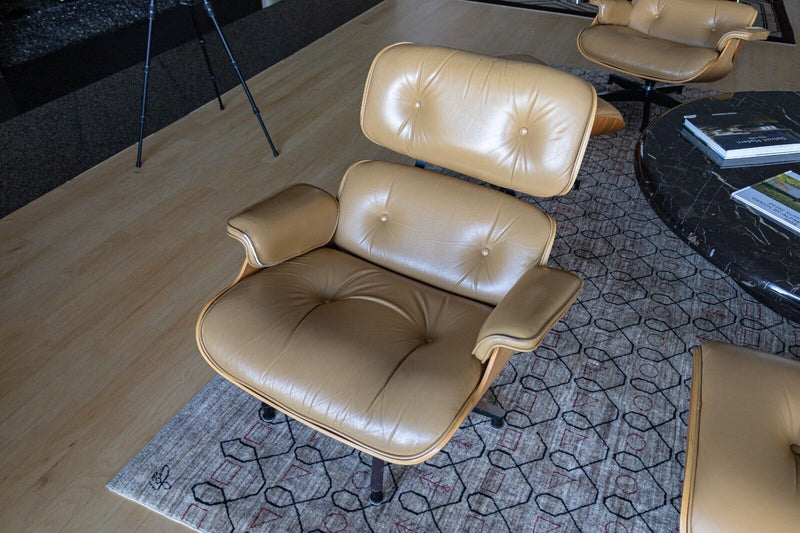 Herman Miller Eames Lounge Chair White Oak  Leather 50th Anniversary Edition