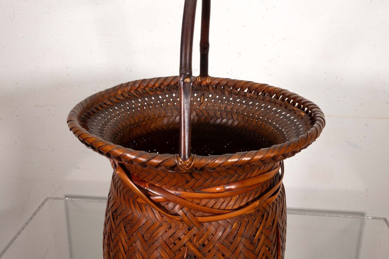 Karamono Style Signed Basket Mid Meiji Period (1868-1912) Bamboo and Rattan