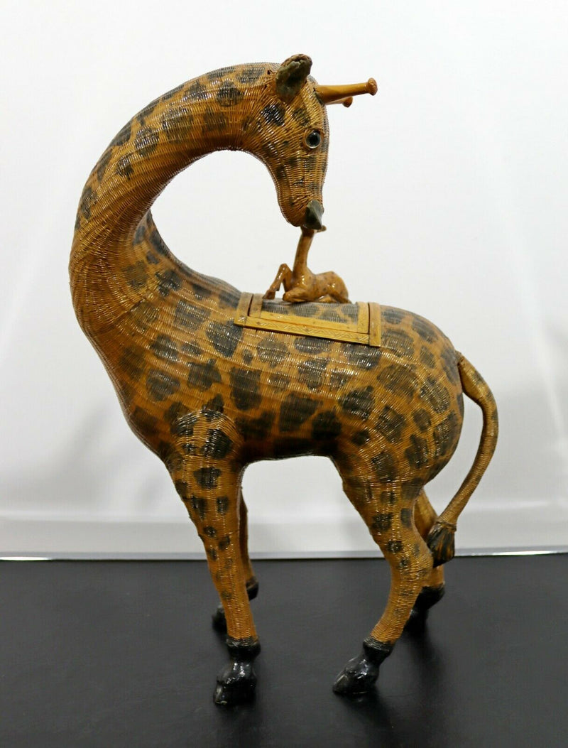 Vintage Woven Chinese Giraffe Asian Style Basket Sculpture
