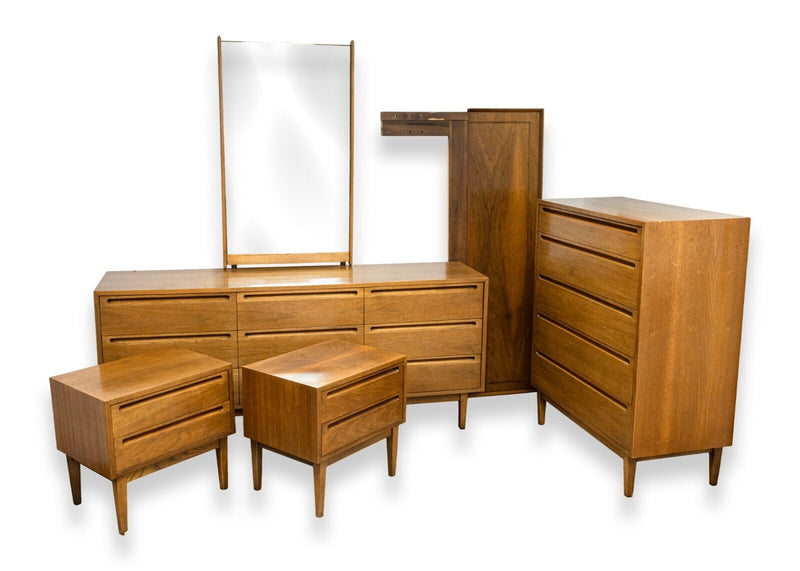 Mid Century Modern American of Martinsville Walnut Wood 6pc Bedroom Set