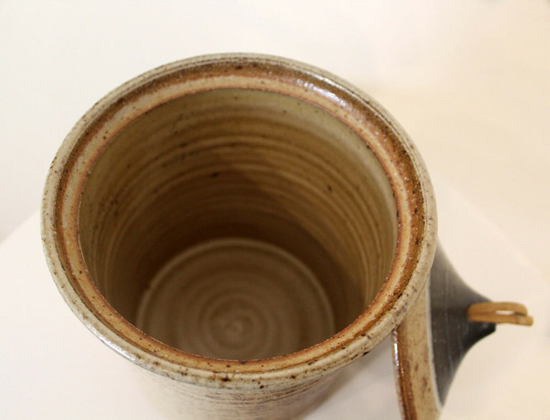 Ceramic Jar with Reed Handle Lid