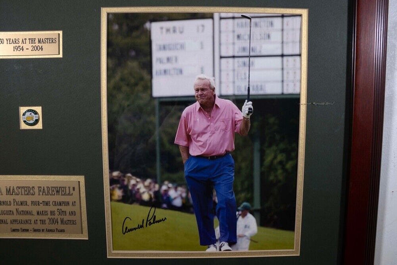 Masters 2004 Arnold Palmer Signed Photograph, Flag, & Pin in Memorabilia Frame